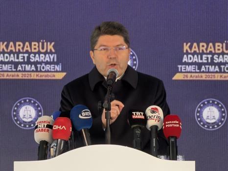 Bakan Tunç: Eğer trafikte yol kesip aracı durdurursa 1 yıldan 3 yıla kadar hapis cezasıyla cezalandırılabilecek