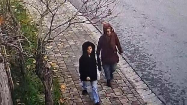 Sancaktepe'de girdiği evden 2 milyon liralık ziynet eşyası çalan hırsızlar tutuklandı