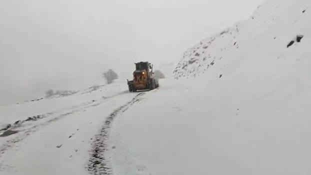 Siirt'te 45 köy yolu, kardan ulaşıma kapandı