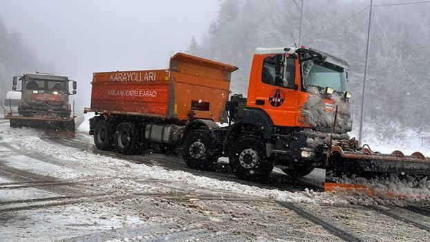 Bolu Dağı'nda kar yağışı