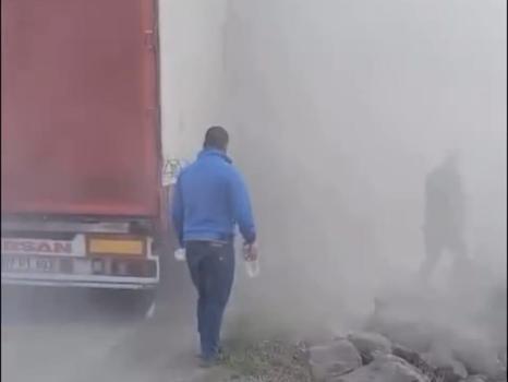 Nusaybin’de seyir halindeki TIR’da yangın