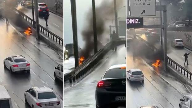 Beylikdüzü D-100 Otoyolu'nda motosiklet alev alev yandı