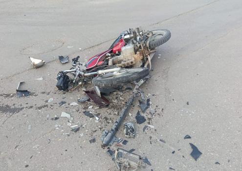 Adana'da otomobil ile çapışan motosikletin sürücüsü yaralandı