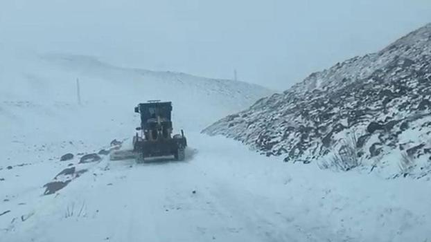 850 metre rakımlı Iğdır Tuzluca'da kar yağışı etkili oluyor