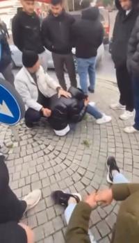 İstanbul - Başakşehir'de gasp iddiası; şüpheliler 100 metre sonra para dolu çanta ile yakalandı