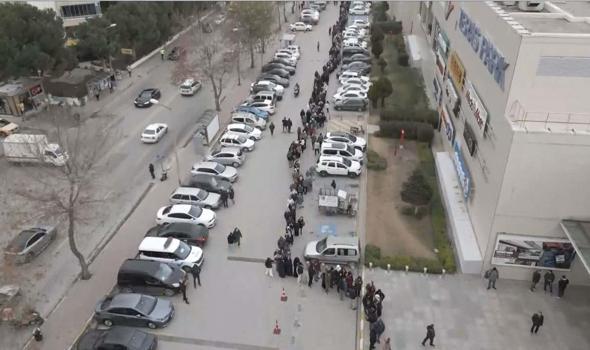 Denizli'de metrelerce alışveriş kuyruğu; gece yarısı gelip 9 saat beklediler