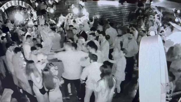 Beyoğlu’nda eğlence mekanında sarkıntılık iddiası; kafa attı cam bardakla yaraladı