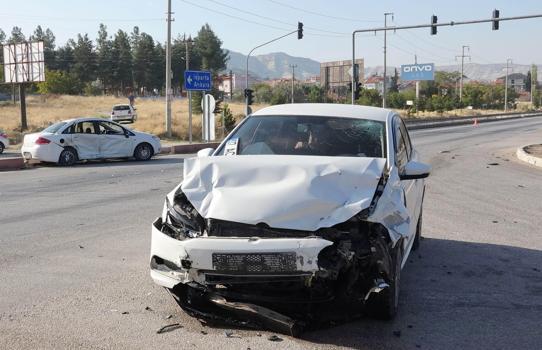 Trafik kazası nedenlerinde 'sürücü kusuru' açık ara ilk sırada