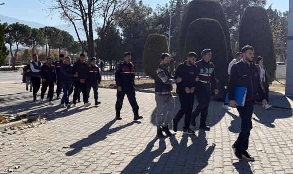 Denizli merkezli 6 ilde çelik kasalardan hırsızlık yapanlara operasyon; 11 tutuklama