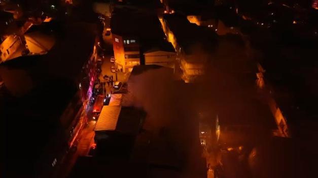 Bursa'da apartman deposunda çıkan yangında 1 kişi dumandan etkilendi