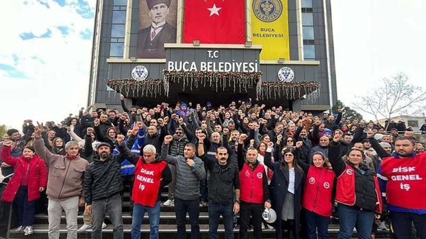 Buca'da maaşlarını alamayan belediye işçilerinden 'çöp toplamama' kararı
