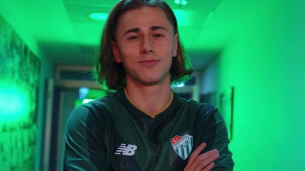 Bursaspor, Iğdır FK'dan Eyüp Akcan'ı yıl sonuna kadar kiraladı