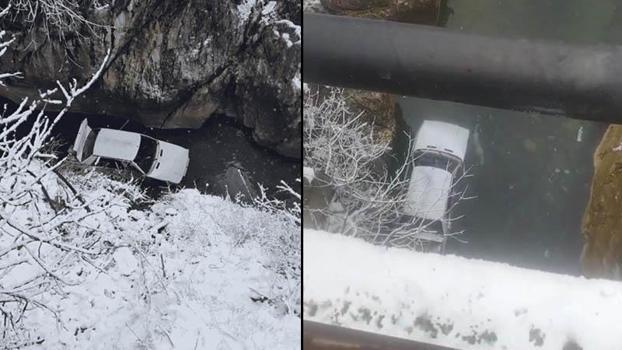 Diyarbakır'da otomobil köprüden çaya düştü: 4 yaralı