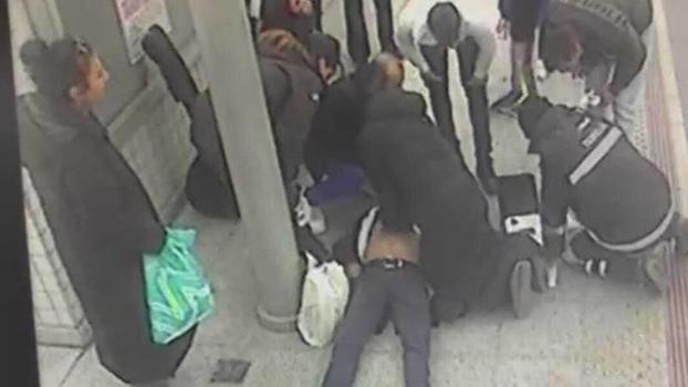 Tren beklerken kalp krizi geçirdi, ilk müdahaleyi perondaki sağlıkçı yaptı