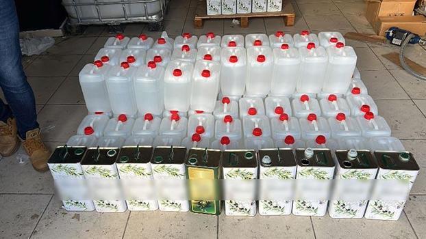 Beylikdüzü ve Esenyurt'ta 3 bin litre kaçak alkol ele geçirildi