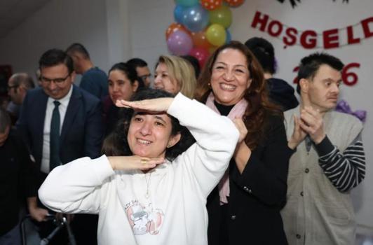 Bizim Ev’de yılbaşı kutlaması