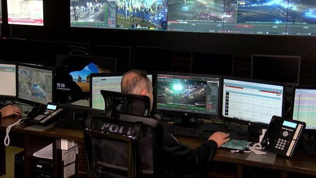 Ankara'da yılbaşı tedbirleri KGYS Merkezi'nden takip ediliyor