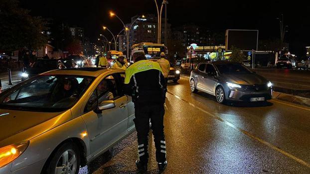 Adana'da yılbaşı öncesi 'Huzur ve Güven' uygulaması gerçekleştirildi