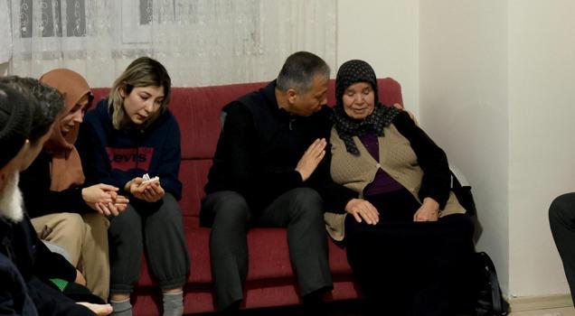 Bakan Yerlikaya, şehit polis memuru Koçyiğit'in ailesini ziyaret etti