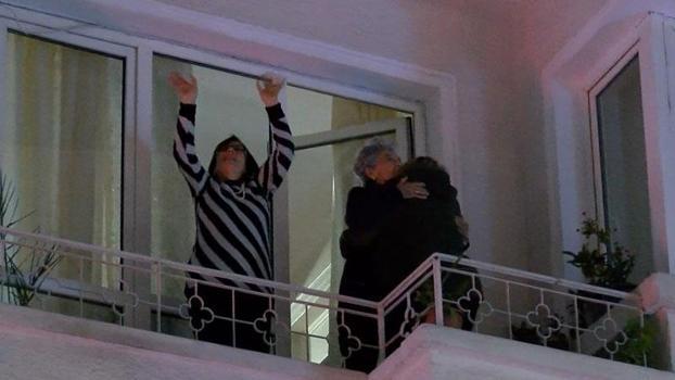 Şişli Kurtuluş'ta yeni yıla bardak ve nar fırlatarak girdiler