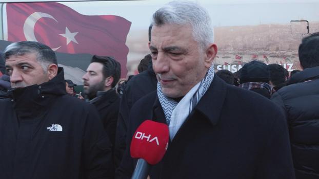 İstanbul - Bakan Bolat, Filistin'e destek için Galata Köprüsü'nde düzenlenen yürüyüşe katıldı