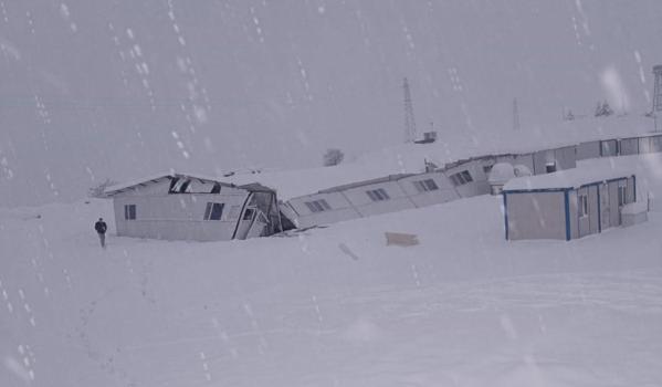 Şırnak’ta 20 köy yolu kardan kapandı (2)
