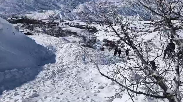 Batman'da ahıra çığ düştü: 44 küçükbaş öldü