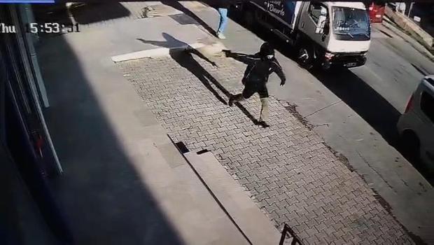 Arnavutköy'de 14 yaşındaki çocuk markete ateş açtı