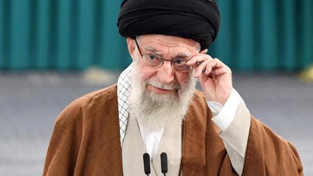 İran lideri Hamaney: Protestocular ekonomik taleplerinde haklı