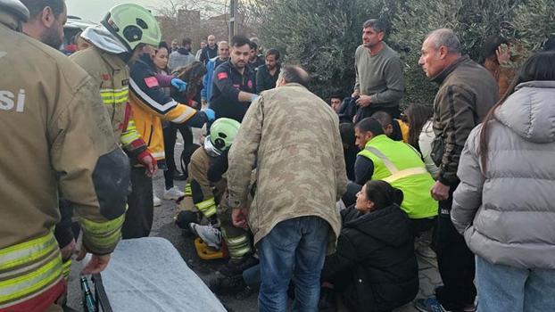 TIR'la çarpışan minibüs devrildi: 14 yaralı