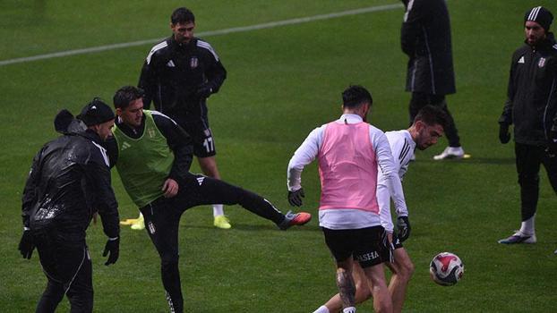 Beşiktaş'ta Cengiz Ünder takımla çalıştı