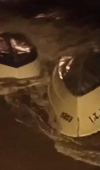 Muğla’da kuvvetli fırtınada 1 yat karaya sürüklendi, 8 balıkçı botu battı