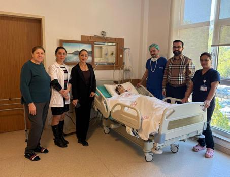 92 yaşındaki hastaya kalça protezi