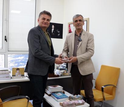 Tramvay ve istasyonlarda unutulan ziynet eşyası ile paralar, kanser hastası çocuklar için kullanılıyor