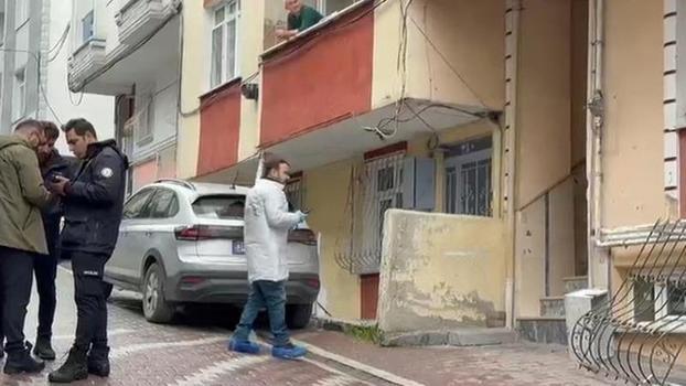 Esenyurt'ta 4 katlı binanın giriş katındaki dairede patlama