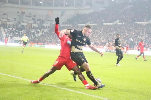 Amed Sporlu Daniel Moreno’ya 25 dikiş