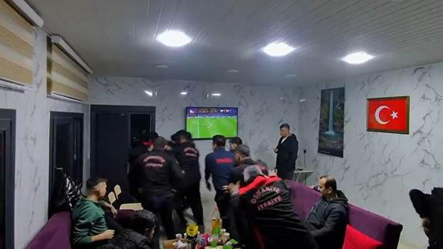 Osmaniye’de itfaiyecilerin Süper Kupa final maçı sırasında göreve çıkışı kamerada