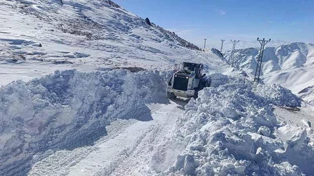 Hakkari’de 310 köy yolu ulaşıma açıldı