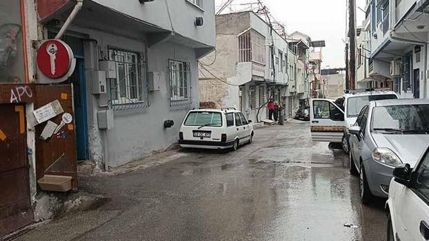 Boşanma aşamasındaki eşini tabancayla vurup, polise teslim oldu