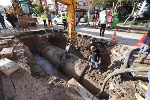 Ana boru arıza yaptı; Konak ve Karabağlar'da bazı mahallere 24 saat su verilemeyecek