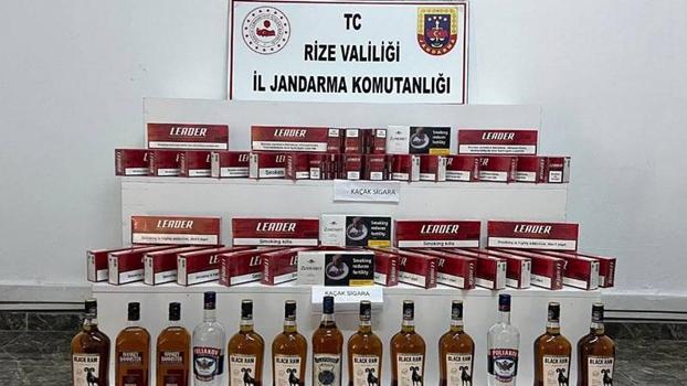 Rize’de yol kontrolünde bandrolsüz sigara ve alkol ele geçirildi