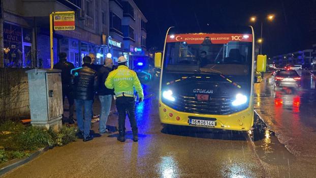 Bursa’da minibüsünün çarptığı anne ile kızı yaralandı