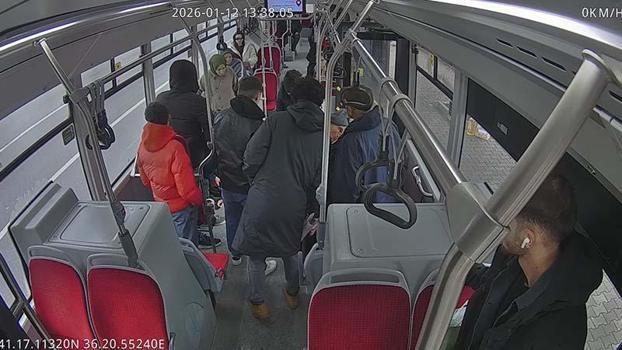 Samsun’da halk otobüsü şoförü, fenalaşan yolcuyu hastaneye yetiştirdi