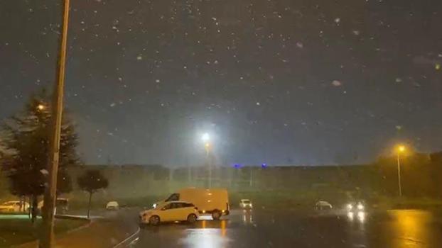 İstanbul'da kar yağışı yeniden başladı