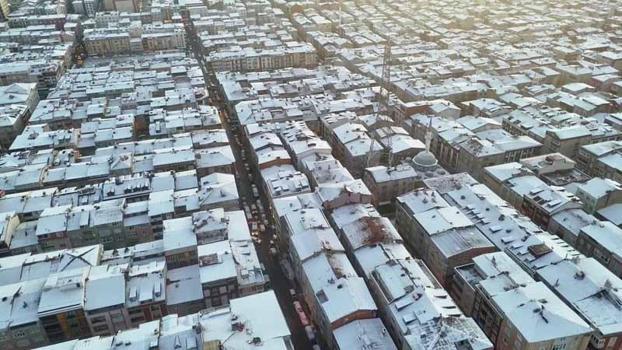 Beyaza bürünen Sultangazi havadan görüntülendi