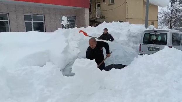 Ovacık’ta kar kalınlığı 1,5 metreye ulaştı