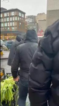 İstanbul - Hakkında 27 yıl hapis cezası bulunan firari hükümlü pazarcılık yaparken yakalandı