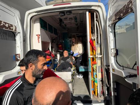 Sokak ortasında tartıştığı dayısını tabancayla vurdu