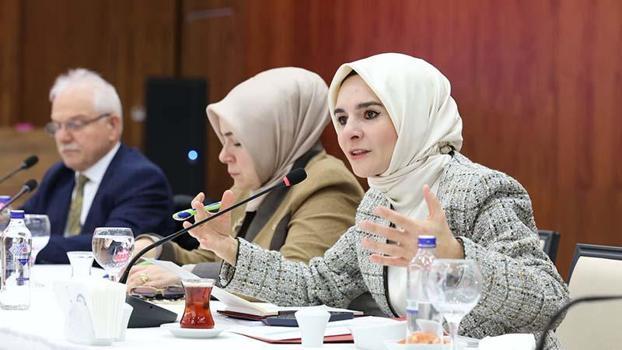 Bakan Göktaş, milletvekillerine sanal medya düzenlemesini anlattı