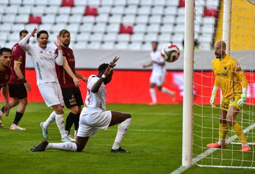 Gençlerbirliği, Antalya’da 3 puanı tek golle aldı